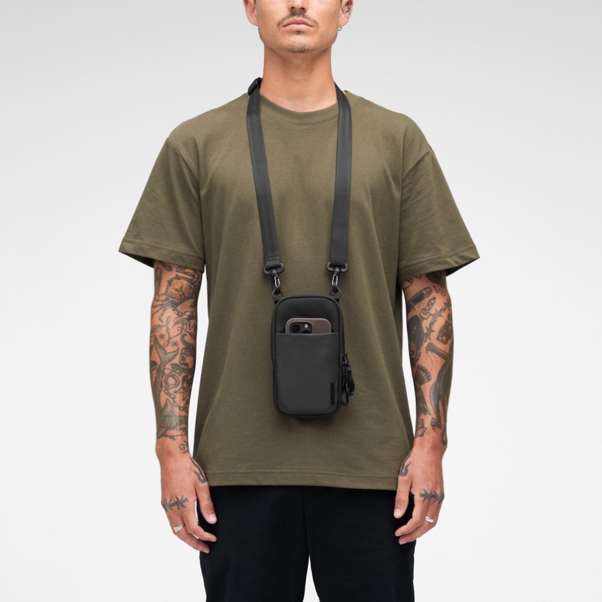 Incase A.R.C. Small Crossbody Bag With ReSpun 100% Recycled Polyester - Ante ShopIncaseBag650450269948INCO - 400721 - BLK