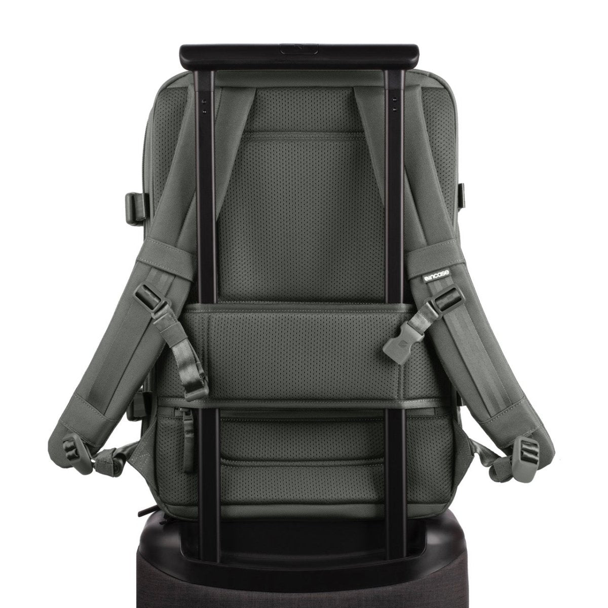 Incase A.R.C. Travel Pack With ReSpun 100% Recycled Polyester 38L - Ante ShopIncaseBag810006543520INCO - 100682 - BLK