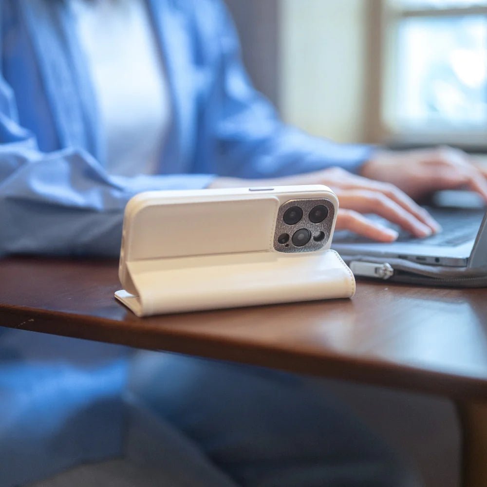 Moshi Overture Case with Detachable Magnetic Wallet for iPhone 15 Pro/ 15 Pro Max (MagSafe) - Ante ShopMoshiMobile Phone Cases