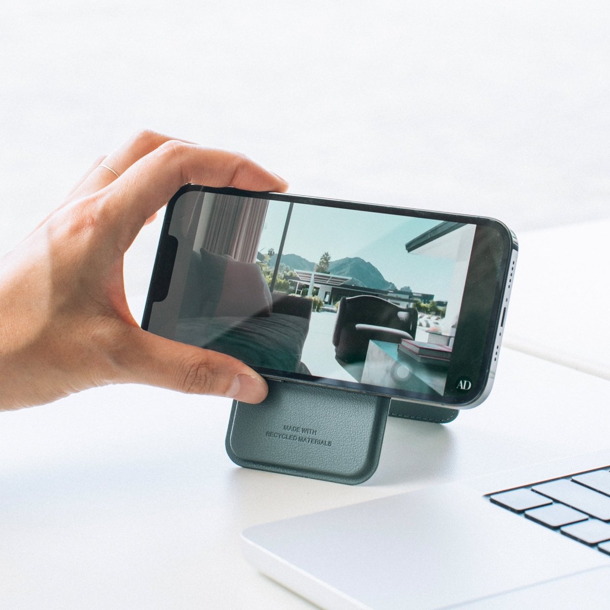 Native Union Active Wallet Stand | Magnetic - Ante ShopNATIVE UNIONWallets & Money ClipsACT - GRN - WAL