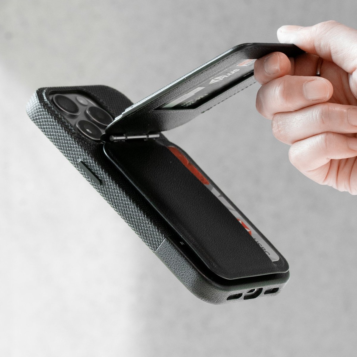 Native Union Active Wallet Stand | Magnetic - Ante ShopNATIVE UNIONWallets & Money ClipsACT - SAN - WAL