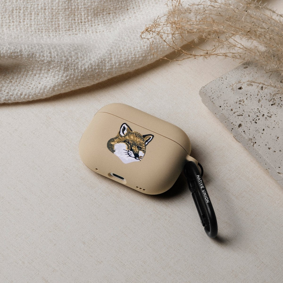 Native Union x Maison Kitsune Monochrome Fox Head Case for Airpods Pro (2nd Gen) - Ante ShopNATIVE UNIONAirpod Case846654070927APPRO - FX - KHAKI - V2