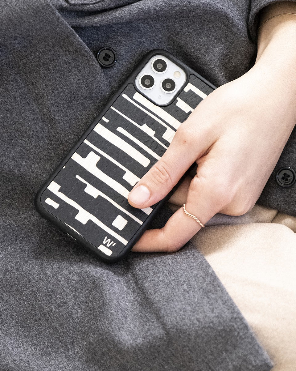 Wood'd Rug - iPhone 13 / 13 Pro / 13 Pro Max - Ante ShopWOODCases