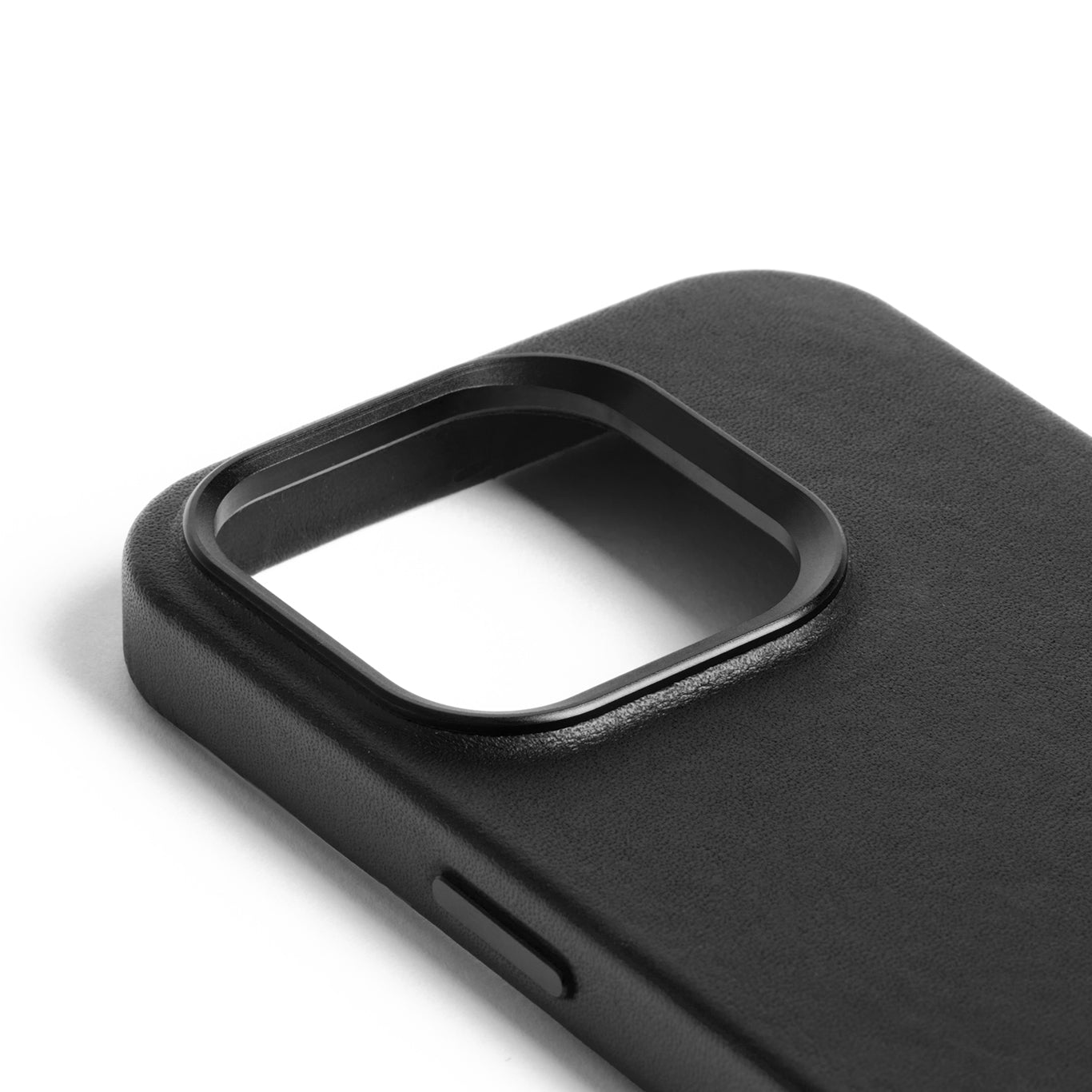 Mujjo Full Leather Case for iPhone 15 Pro (Magsafe)