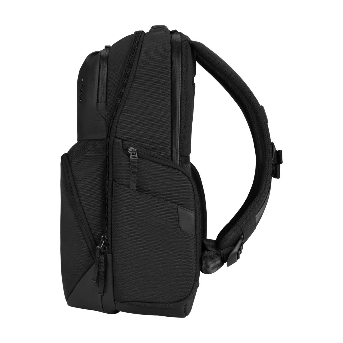 Incase A.R.C. Commuter Pack With ReSpun 100% Recycled Polyester 26L - Ante ShopIncaseBag810006543544INCO - 100683 - BLK