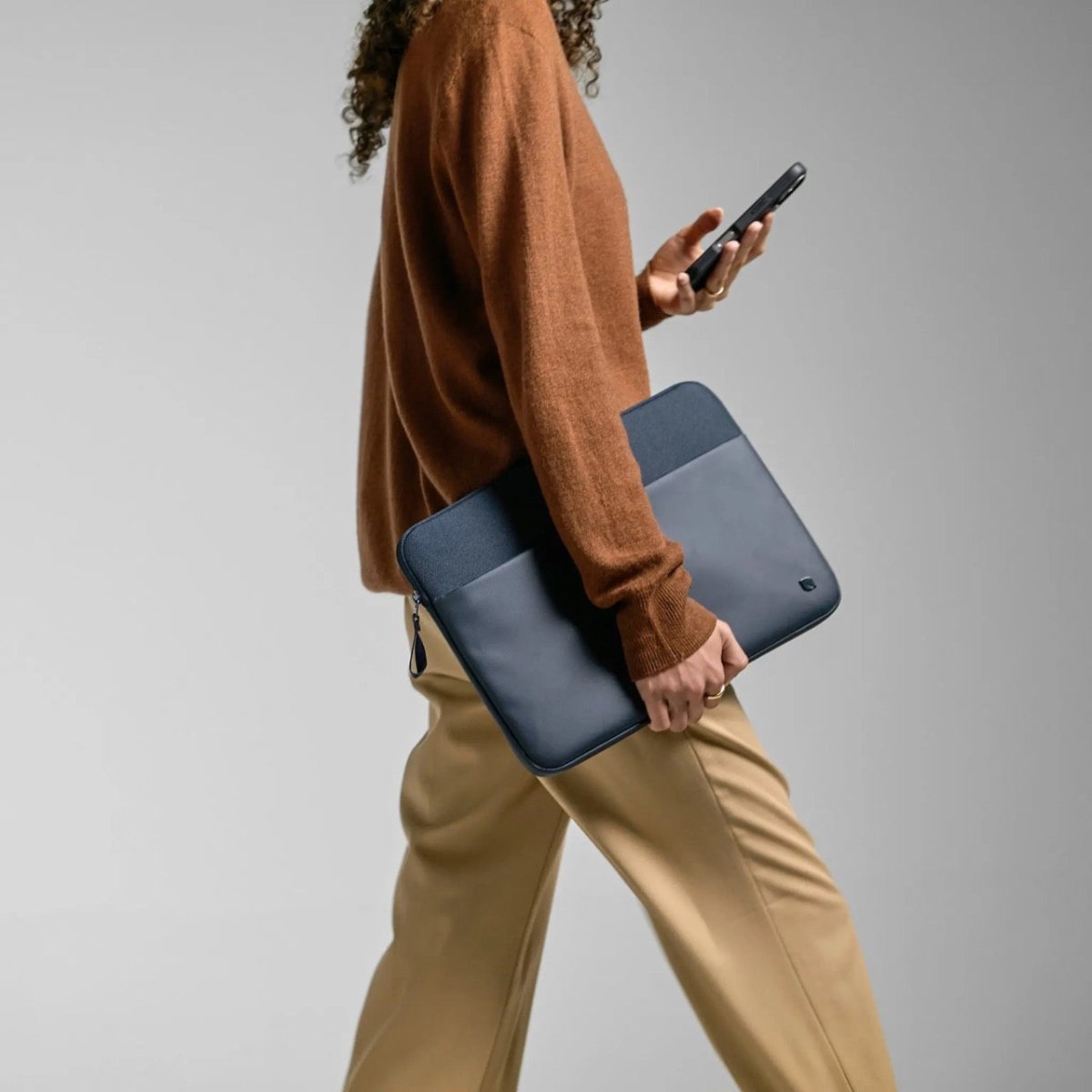Incase A.R.C. Sleeve for With ReSpun 100% Recycled Polyester for 16 - inch Laptop - Ante ShopIncaseLaptop Sleeve650450269832INCO - 400718 - NVY