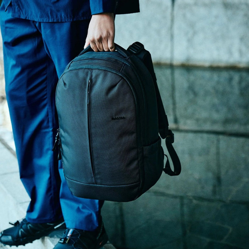 Incase Tracks Backpack with Cordura® 18L