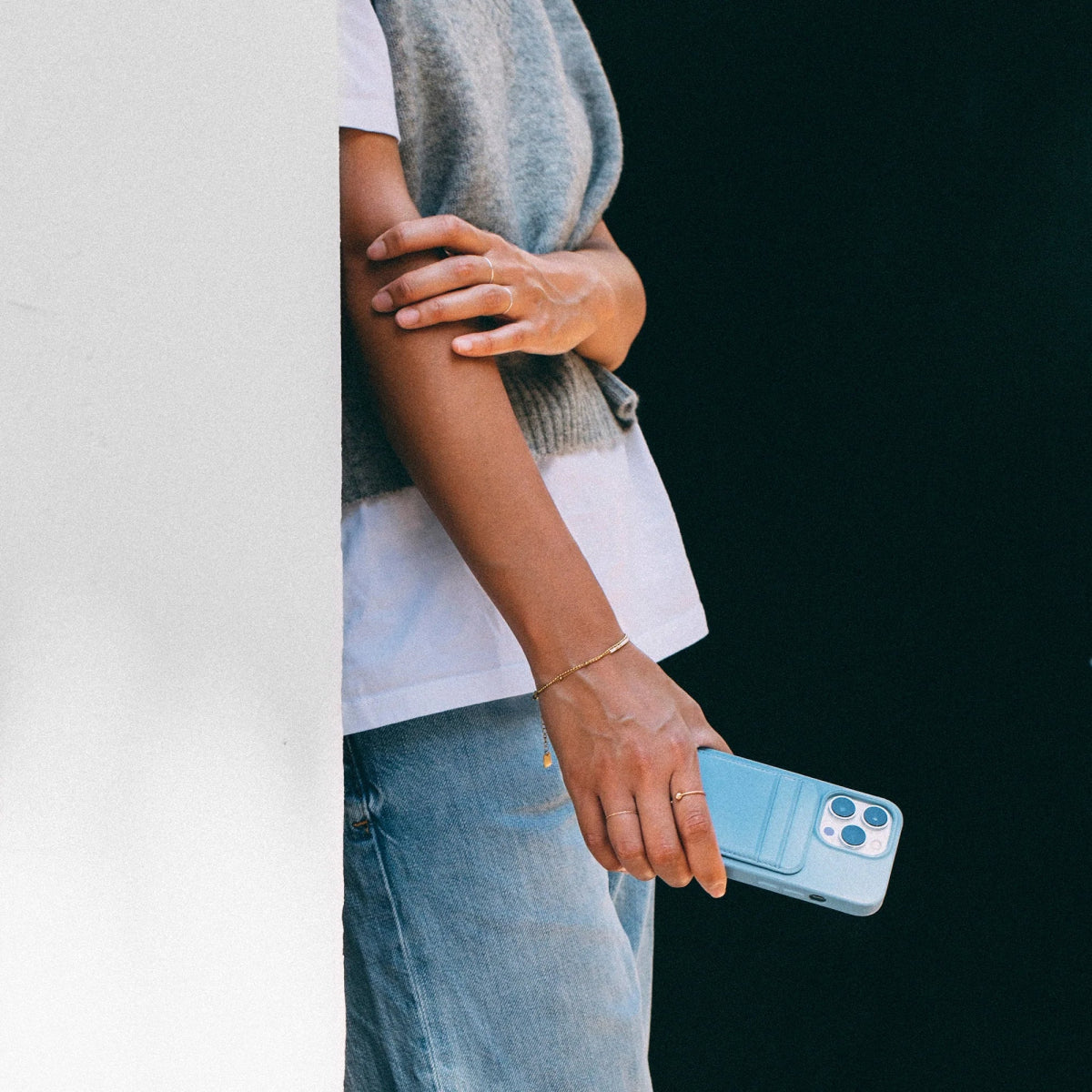 Native Union x Maison Kitsuné Profile Fox Leather Magnetic Card Case for iPhone 14 Pro - Ante ShopNATIVE UNIONTech - cessories846654070972CHLD - WIN - NP22MP - M