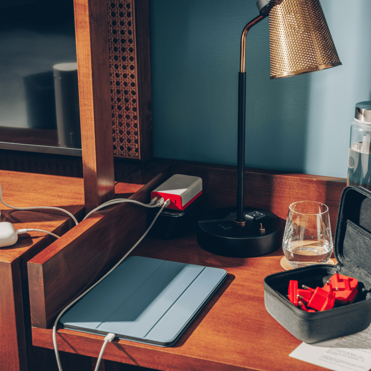 Twelve South PlugBug Travel 120W with Find My - Ante ShopTwelve SouthWall Chargers811370025230TS - 2442